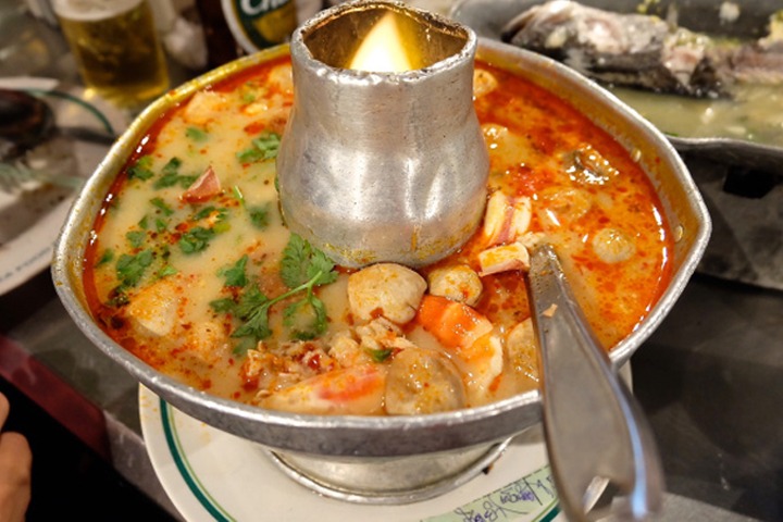 Tom Yum Kung Soup (Seafood Lemon Grass Soup with Milk) - SiamBangkokMap