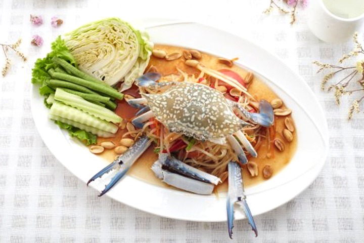 Papaya Salad with Blue Crab - SiamBangkokMap