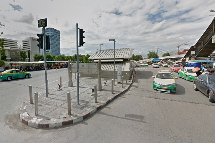 Exit.1* Thoet Damri Road, Bang Sue Railway Station(Northbound) - SiamBangkokMap