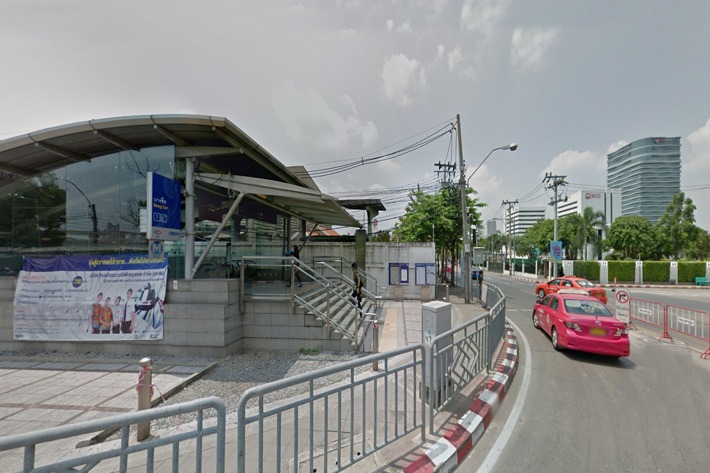 Exit.2* Rot Fai Road,Bang Sue Railway Station(Southbound) - SiamBangkokMap