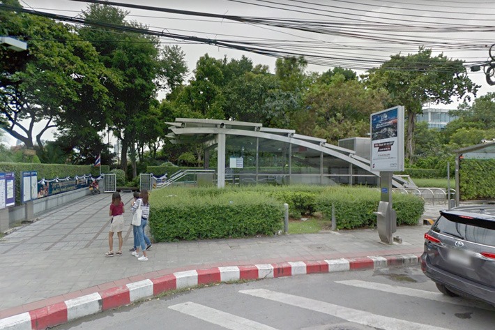 Exit.3 : Wireless Road, Wireless Intersection, Lumphini Park - SiamBangkokMap